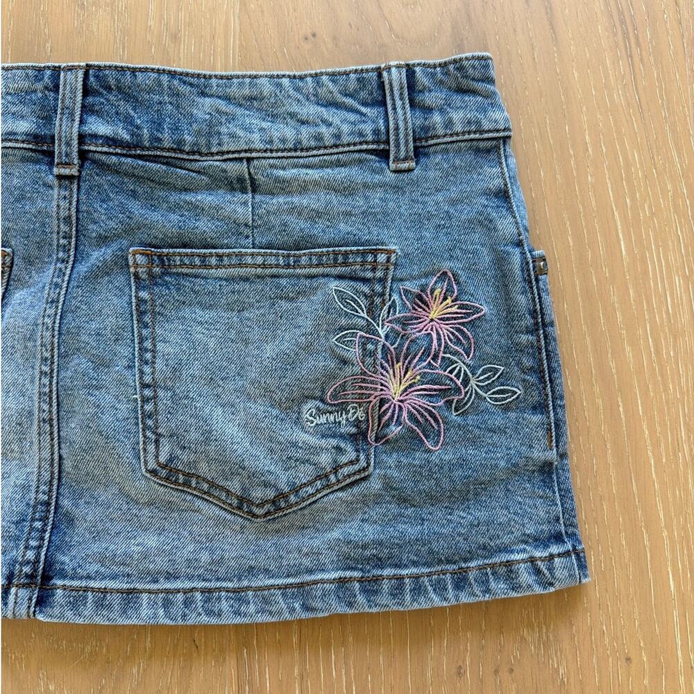Sunny De x Supre Embroidered Denim Mini Skirt Size US6 Blue Pink - Picture 3 of 5